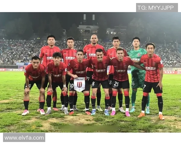 成都足球队心理素质引发热议球迷与专家各执己见探讨球队表现 成都足球队心理素质引发热议球迷与专家各执己见探讨球队表现