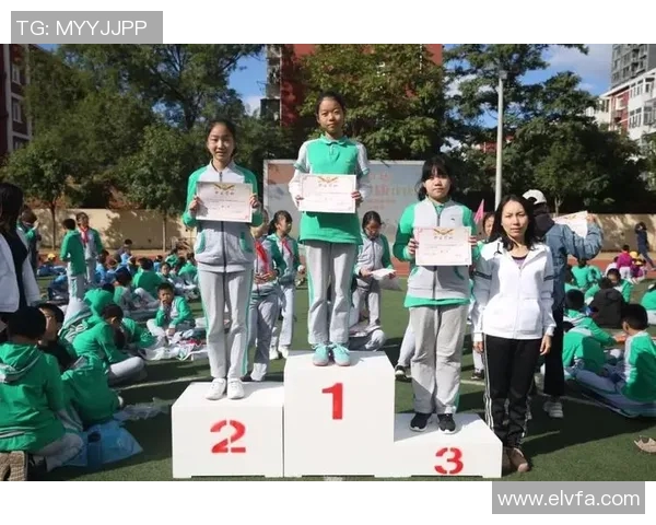 伊利足球明星广告引领健康生活新风尚助力青少年成长与梦想实现 伊利足球明星广告引领健康生活新风尚助力青少年成长与梦想实现