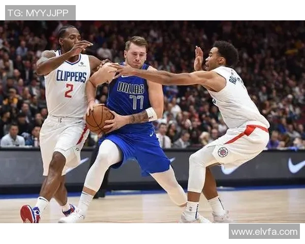 杭州篮球队进攻战术解析与球员表现深度剖析 杭州篮球队进攻战术解析与球员表现深度剖析