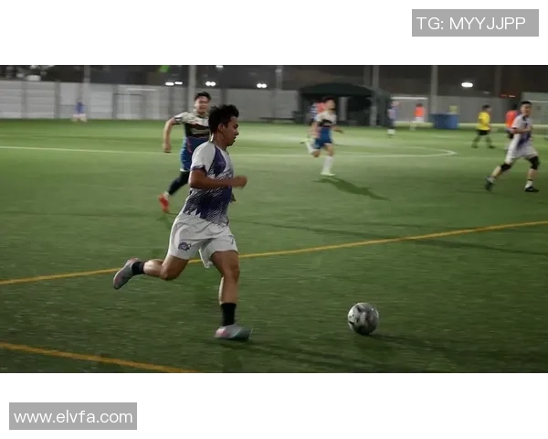 足球明星挑战极限在日本赛场展现风采与激情的精彩瞬间 足球明星挑战极限在日本赛场展现风采与激情的精彩瞬间