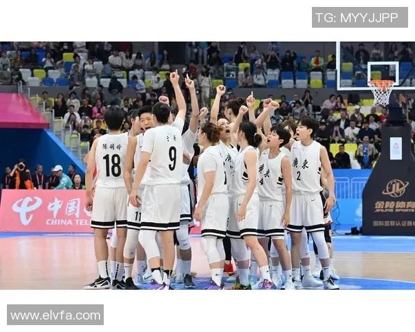 广州篮球队在篮球团队协作排行榜中荣获第七名展现出强大团队精神与默契配合 广州篮球队在篮球团队协作排行榜中荣获第七名展现出强大团队精神与默契配合