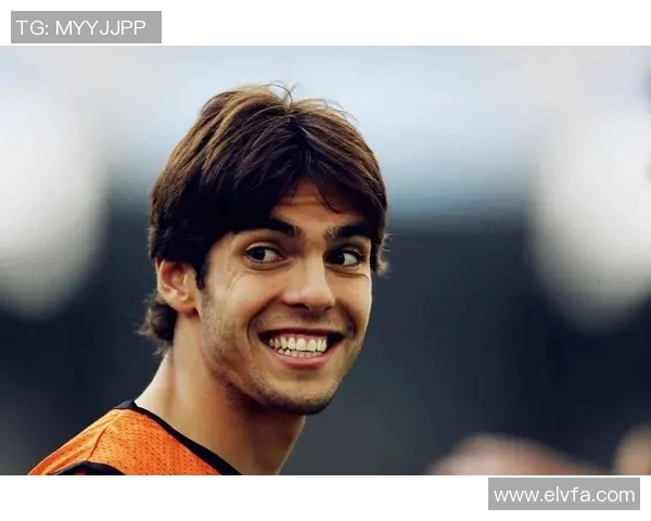 足球明星卡卡球场的传奇故事与不朽回忆带你重温绿茵场上的辉煌瞬间 足球明星卡卡球场的传奇故事与不朽回忆带你重温绿茵场上的辉煌瞬间