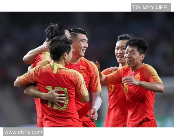 足球明星感人瞬间高清照片展现他们在赛场上的坚韧与奉献精神